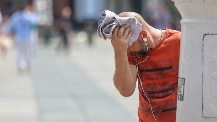 Pali se crveni meteoalarm: Na dva otoka je već jutros izmjereno visokih 28 stupnjeva
