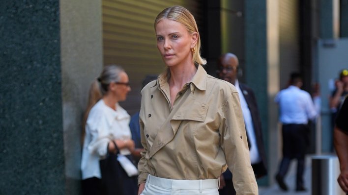 Bob je i dalje hit frizura, a Charlize Theron ima ultimativni trik s lažnim šiškama