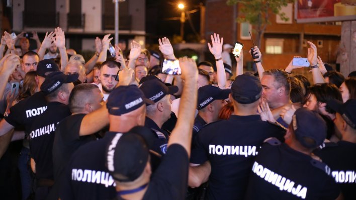 UŽIVO: drama u srbiji