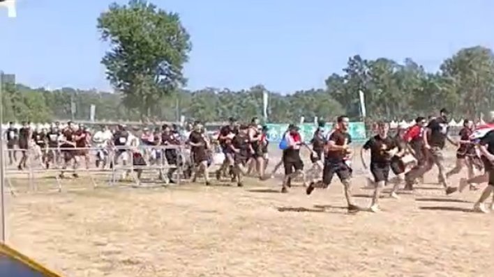 VIDEO Pogledajte utrku Thompsonovih fanova za što boljom pozicijom na koncertu