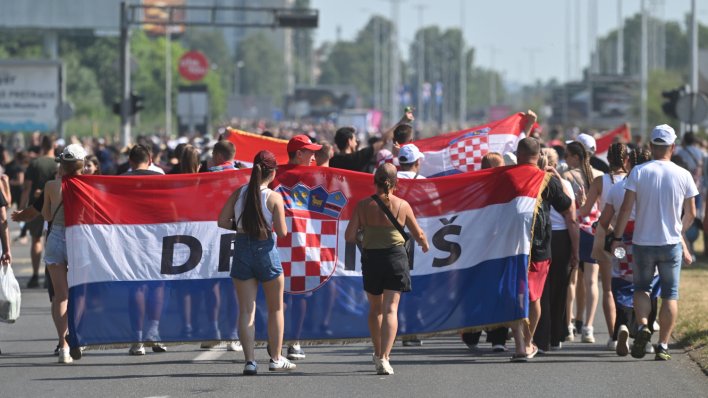pratimo UŽIVO