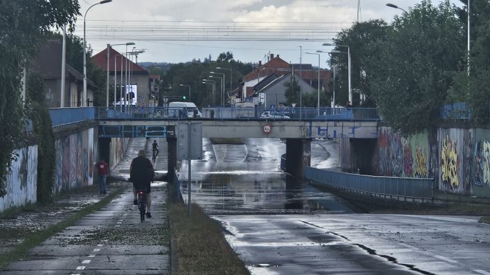 UŽIVO