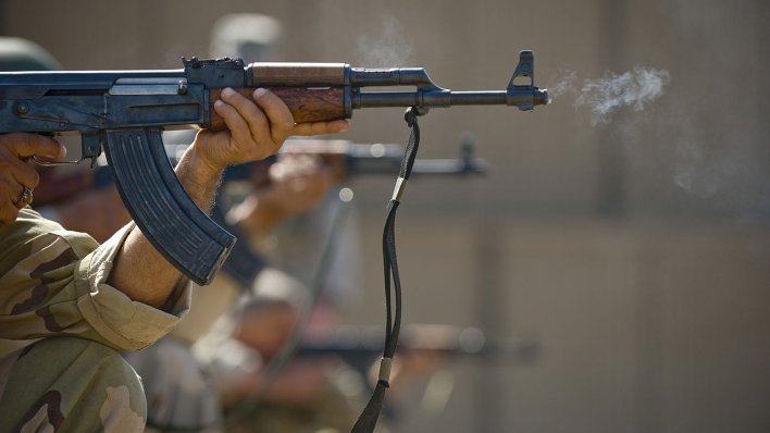 Rusi Amerikancima pred nosom grade tvornicu metaka za kalašnjikove. Što je u pozadini?