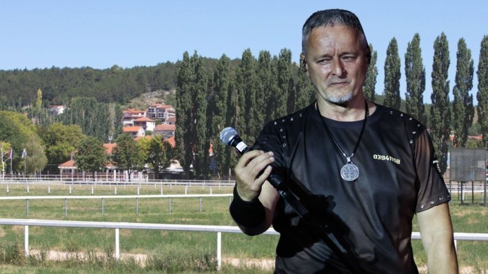 JOŠ JEDAN SPEKTAKL