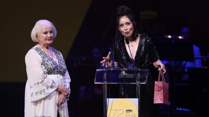 Zrinka Cvitešić u jednom od svojih najboljih izdanja: Ovaj kombinezon nadmašio je sve haljine