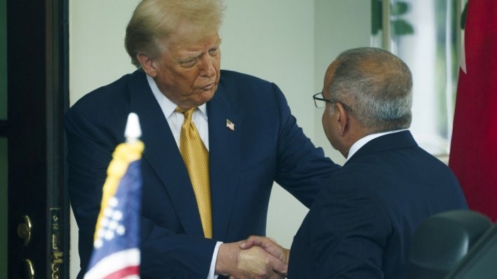 Fotografi ulovili čudnovatu pojavu na Trumpovoj ruci: Liječnik otkrio što se događa