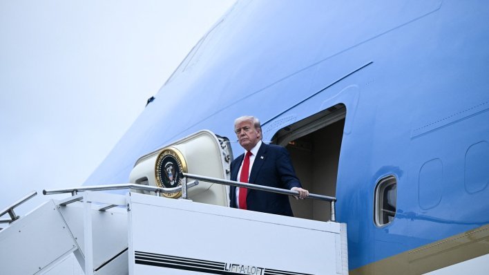 Red golfa, red politike: Trump stigao u petodnevni posjet Škotskoj
