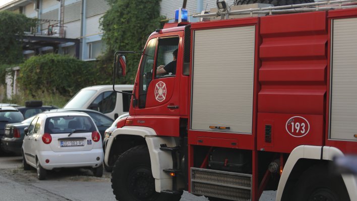 Noćas izbio požar u proizvodnom pogonu Pan-Peka na zagrebačkoj Peščenici