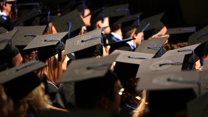 Diplomom do puno veće plaće? Evo koliko visokoobrazovani zapravo više zarađuju