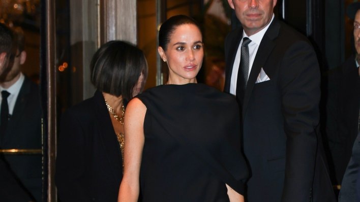 Neobična haljina Meghan Markle bila je pravi magnet za poglede