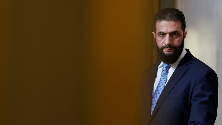 Svrgnuo Asada s vlasti, a sad dolazi u posjet njegovu najvećem savezniku