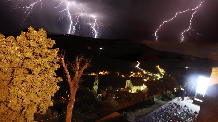 Pola zemlje je pod meteoalarmom: Stiže ružna promjena vremena, evo gdje će prvo udariti