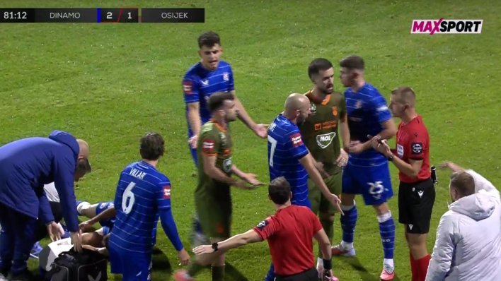 Pogledajte trenutak kad su svi igrači Dinama i Kovačević poludjeli na suca Ercega
