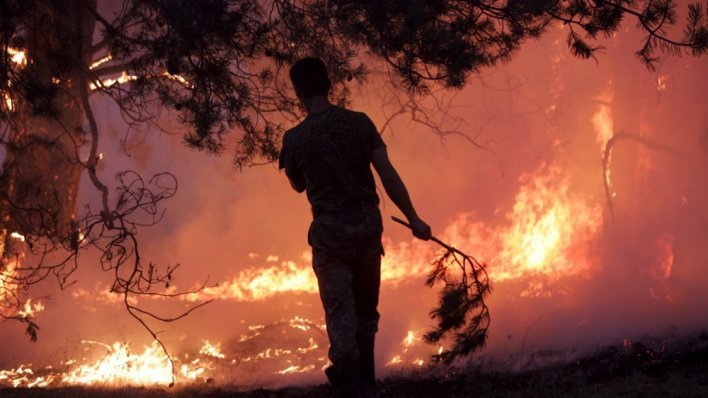Dječak uzeo kanistar i izlio benzin po vatri: Požar progutao pomoćni objekt