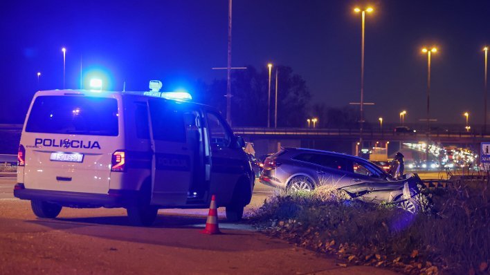 Tragedija na izlazu iz Zagreba: Vozač se automobilom zabio u ogradu i poginuo