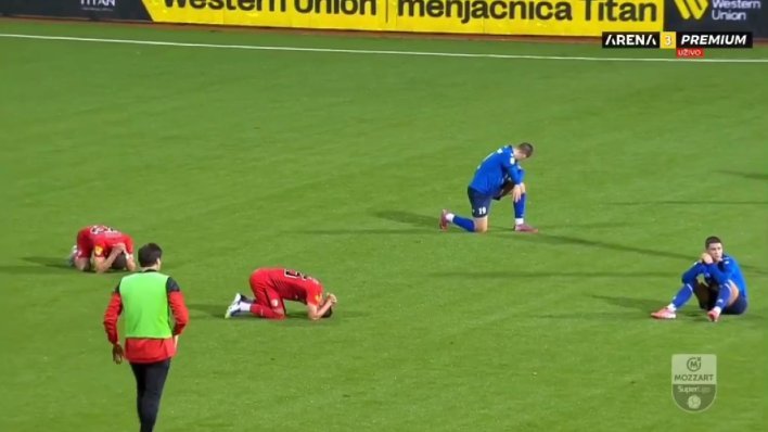 Igračima Radničkog usred utakmice javljeno da im je preminuo trener, od tuge popadali na travnjak