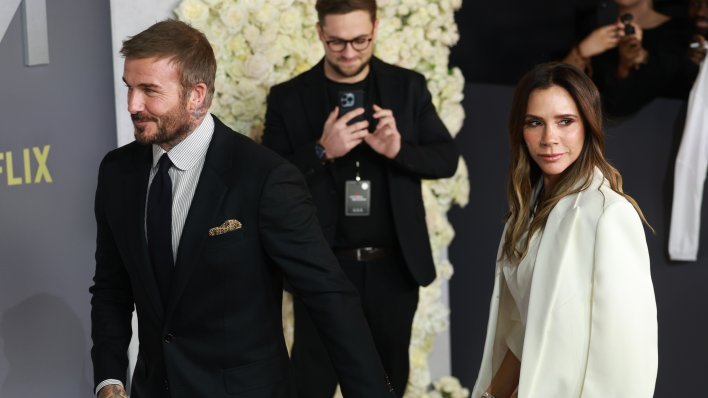 'Procurile' fotografije: Evo kako je i s kim Beckham proslavio svoju titulu viteza