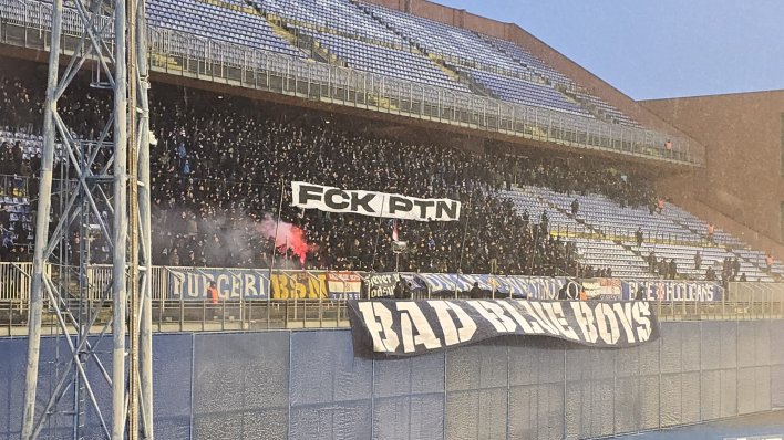 Bad Blue Boysi porukom izvrijeđali Vladimira Putina