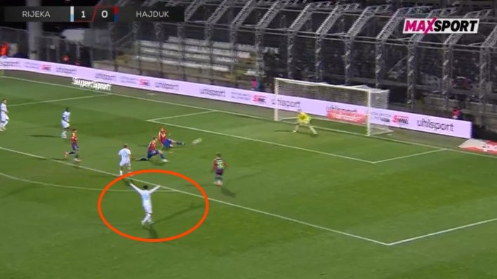Jeste li primijetili što je jedan igrač Rijeke napravio prije gola Fruka?