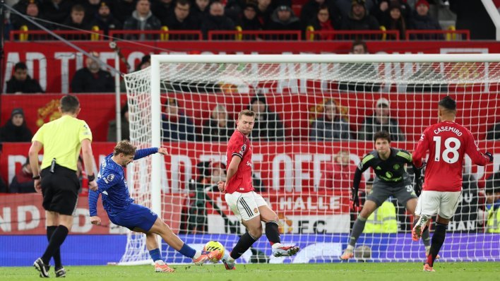 Pogledajte kako je Everton s igračem manje šokirao ManUtd; dobio crveni jer je ošamario suigrača