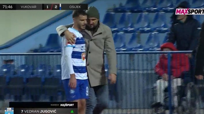 Pogledajte kako je Sopić uveo pa izveo igrača i onda ga tješio