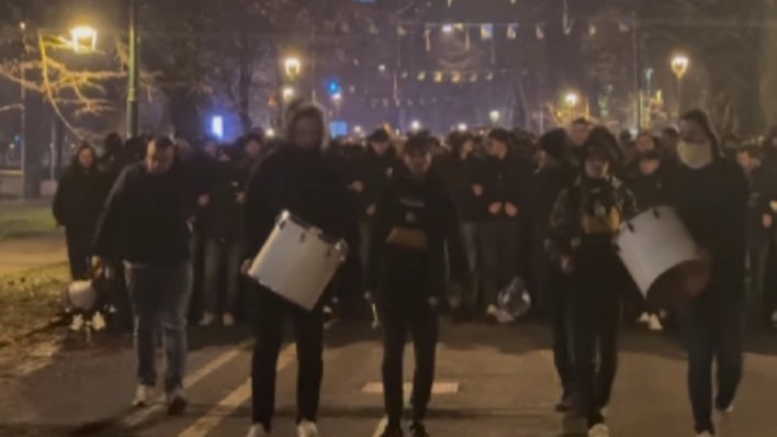 Sarajevo ovo ne pamti! Pogledajte ludnicu navijača dva sata prije utakmice protiv Srbije