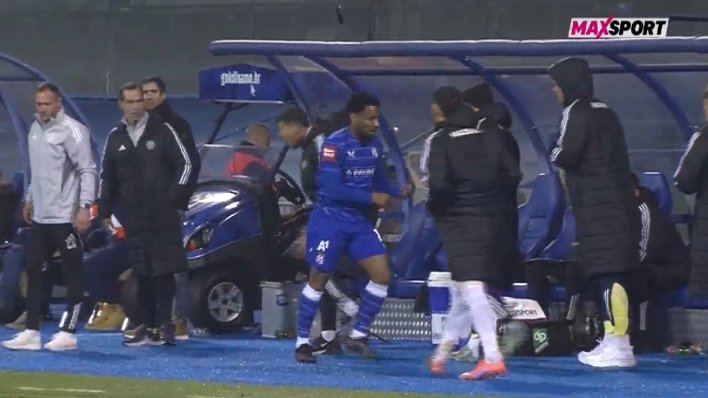 Pogledajte kako je Pierre-Gabriel ušao u 'klinč' s klupom Hajduka