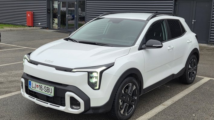 Isprobali smo novi Stonic: Preoblikovan Kijin crossover iznutra i izvana, a MHEV pogon je veliki plus