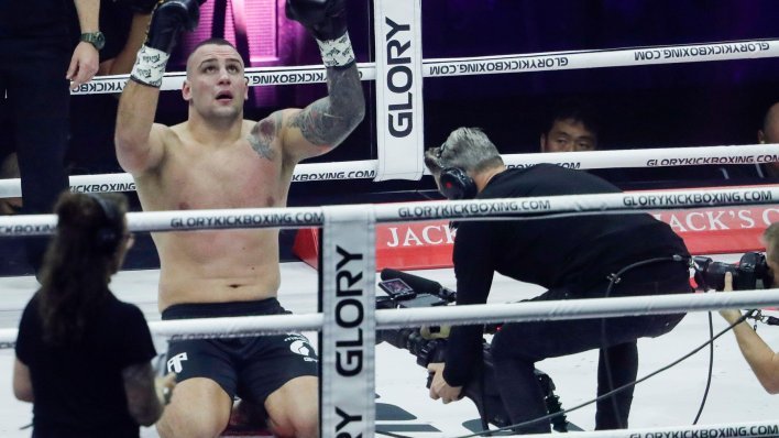 Spektakl! Antonio Plazibat slavio u brutalnoj borbi