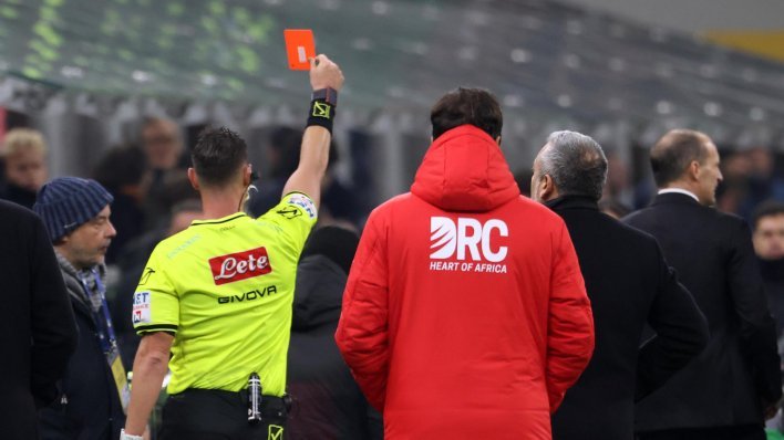 Crveni karton Hrvata podijelilo Italiju; trener protestira, mediji brane odluku