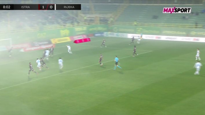 Dva gola u prvih osam minuta; pogledajte ludnicu na derbiju Istre i Rijeke