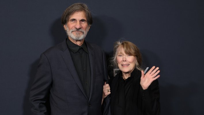 Zvijezda 70-ih rijetko se pojavljuje u javnosti, a iznimku je napravila zbog ovog čovjeka