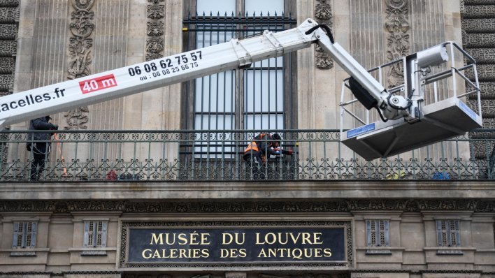 Louvre ima nove mjere sigurnosti - stigla velika metalna rešetka