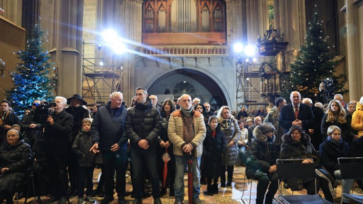 FOTO Pogledajte tko je sve bio na prvoj polnoćki u Zagrebačkoj katedrali od potresa