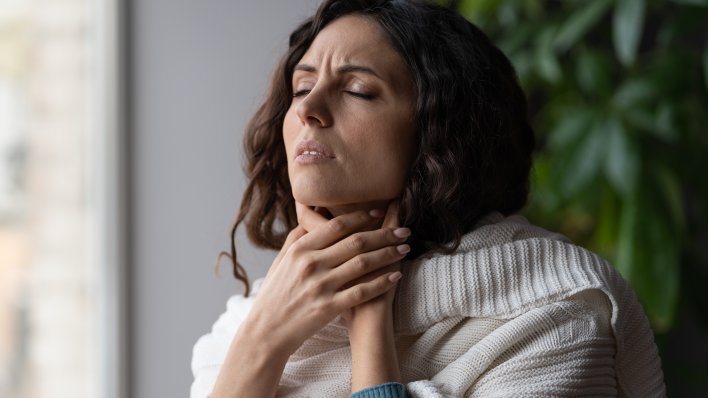 Grlo vas 'rastura'? Prije nego otrčite u ljekarnu, isprobajte saveznike iz kuhinje koji doista djeluju