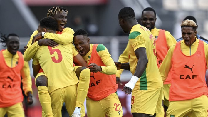 Ova momčad došla je do svoje prve povijesne pobjede na turniru; zaigrao i Kustošijin igrač