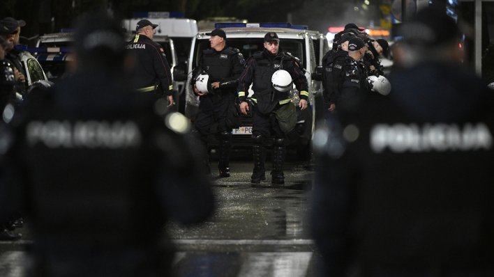 Kaos u Crnoj Gori: 'Ovo što se dogodilo ne pamti se ni za vrijeme Đukanovićeve diktature'