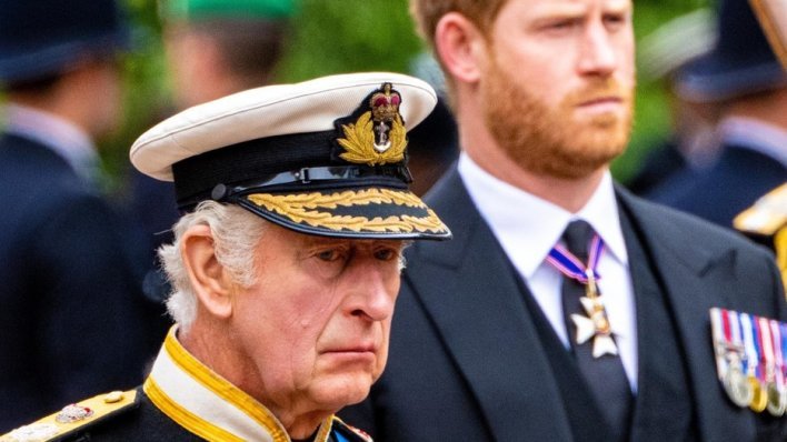 Tajni sastanak, pa 50 minuta s Harryjem: Detalji koji objašnjavaju Charlesovu odluku