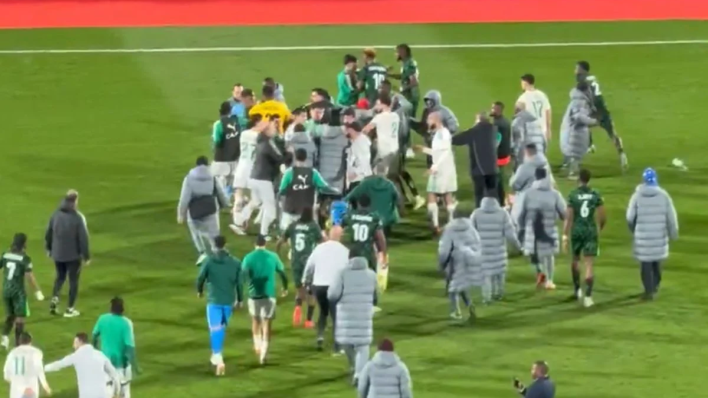 Pogledajte veliku tučnjavu na kraju utakmice Kupa nacija: Sve je započeo sin legende