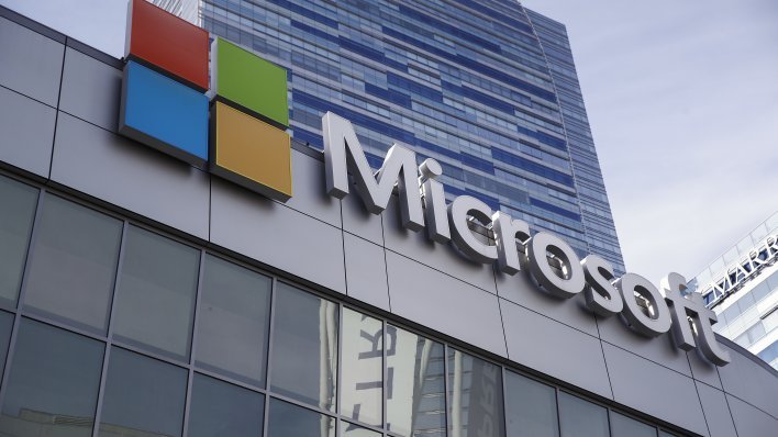 Microsoft pod povećalom u Italiji i Švicarskoj