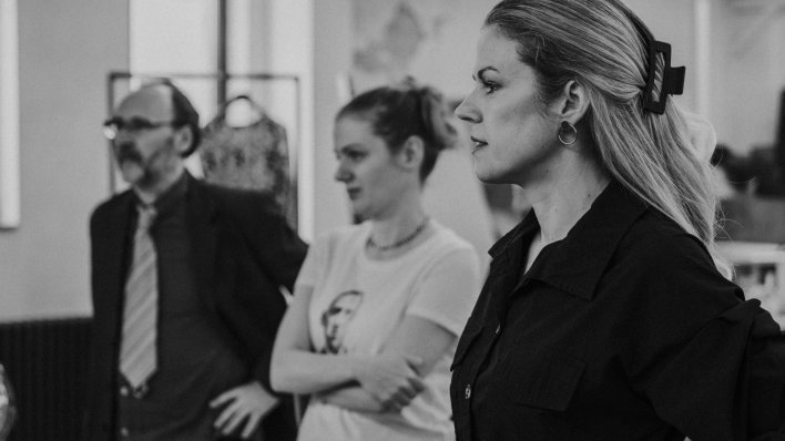 Što se događa kad obiteljska komedija preraste u društveni lom: britanska drama nova premijera HNK-a Osijek