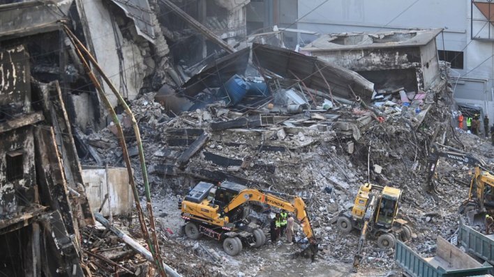 Preko 50 ljudi poginulo u požaru trgovačkog centra u Pakistanu, 84 osoba nestalo