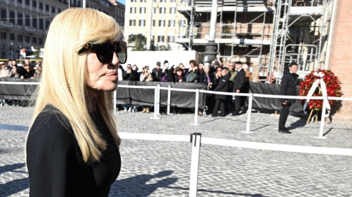 Tuga u Rimu: Na sprovod legendarnog Valentina stigle su najveće face