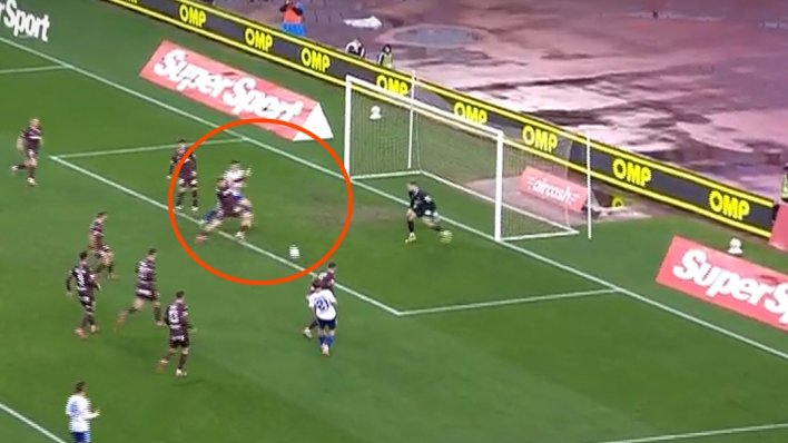 Hajdukov gol provjeravao se nekoliko minuta: Evo što je sudac gledao