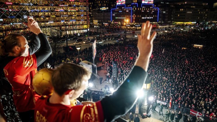Pogledajte kako izgleda doček za zlatne danske rukometaše