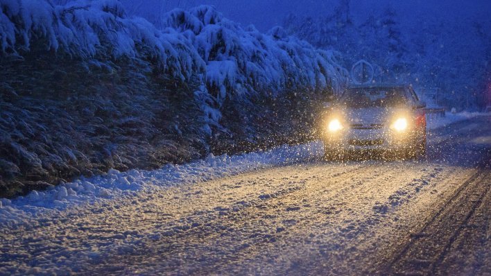 Oprez na autocesti: U Lici pada snijeg, dionica autoceste A1 je zatvorena