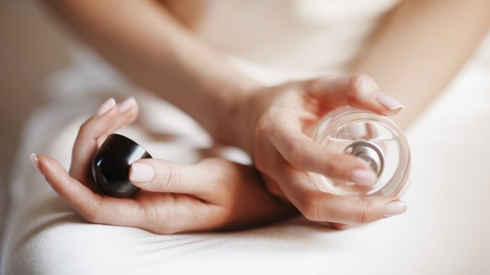 Parfemi pod povećalom: Popularni mirisi povezani s hormonskim poremećajima