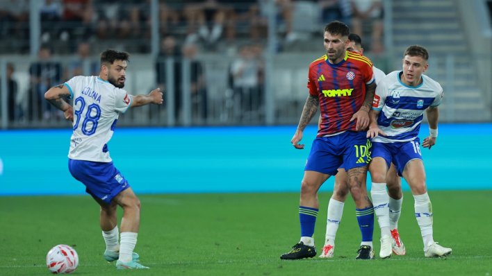 (Uživo od 17.45 sati): Stigli sastavi za okršaj Osijeka i Hajduka; evo koga Garcia šalje od 1. minute