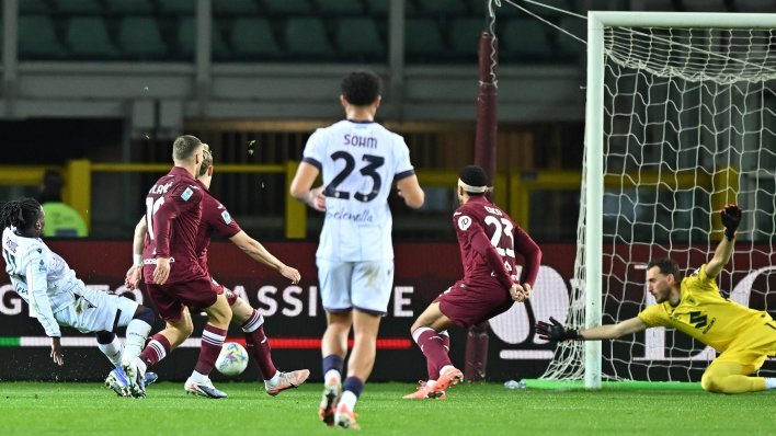 Vlašiću 'oduzet' autogol protiv Bologne, drugi Hrvat upisan kao strijelac