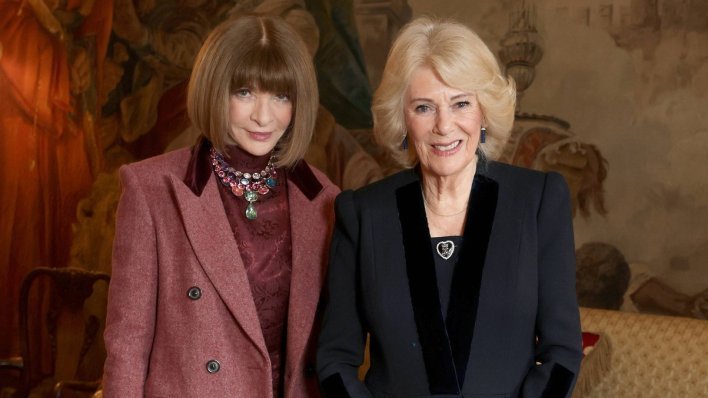 Kraljica Camilla prekršila vlastita modna pravila i uskočila u skinny traperice